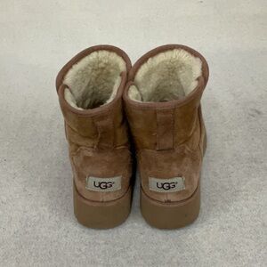 EUC Woman’s UGG boots with fur